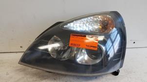 Used Headlight, left Renault Clio II (BB/CB) 1.6 16V Price on request offered by Autodemontagebedrijf Smit