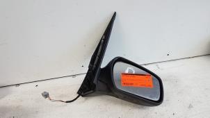 Used Wing mirror, right Ford Fiesta 5 (JD/JH) 1.3 Price € 25,00 Margin scheme offered by Autodemontagebedrijf Smit