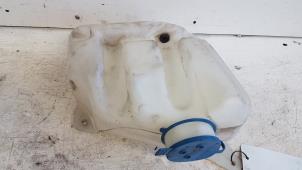 Used Front windscreen washer reservoir Mercedes Vito (639.6) 2.2 111 CDI 16V Price € 10,00 Margin scheme offered by Autodemontagebedrijf Smit