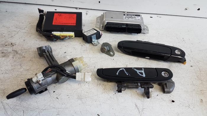 Used Ignition lock + computer Kia Picanto (BA) 1.0 12V Price € 70,00 Margin scheme offered by Autodemontagebedrijf Smit