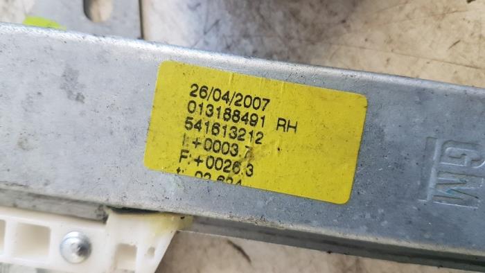 Mécanisme Et Moteur De Vitre Avant Conducteur (OSF) Pour Vauxhall Corsa D 2008 - Réf 72005001