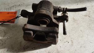 Used Rear brake calliper, left Dodge Avenger (JS) 2.0 16V Price on request offered by Autodemontagebedrijf Smit