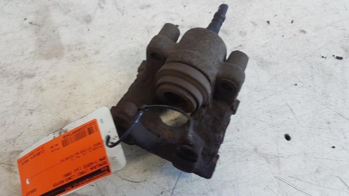 Gebrauchte Bremszange links hinten BMW 7 serie (E38) 728iA,iA Executive 24V Preis € 35,00 Margenregelung angeboten von Autodemontagebedrijf Smit