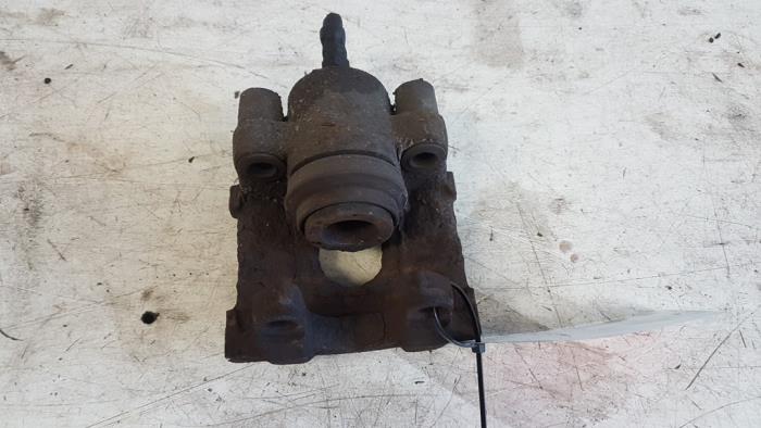 Gebrauchte Bremszange rechts hinten BMW 7 serie (E38) 728iA,iA Executive 24V Preis € 35,00 Margenregelung angeboten von Autodemontagebedrijf Smit