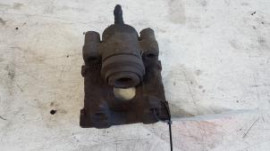 Used Rear brake calliper, right BMW 7 serie (E38) 728iA,iA Executive 24V Price on request offered by Autodemontagebedrijf Smit