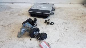 Used Ignition lock + computer Rover Streetwise 1.4 16V Price on request offered by Autodemontagebedrijf Smit