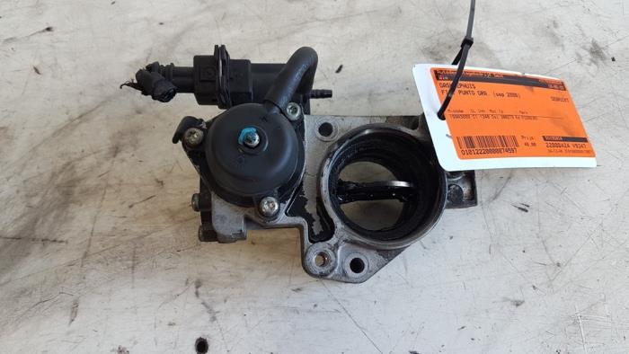 Gebrauchte Drosselklappengehäuse Fiat Grande Punto (199) 1.3 JTD Multijet 16V VGT Preis € 40,00 Margenregelung angeboten von Autodemontagebedrijf Smit