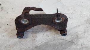Used Front brake calliperholder, left Renault Twingo II (CN) 1.2 Price € 10,00 Margin scheme offered by Autodemontagebedrijf Smit