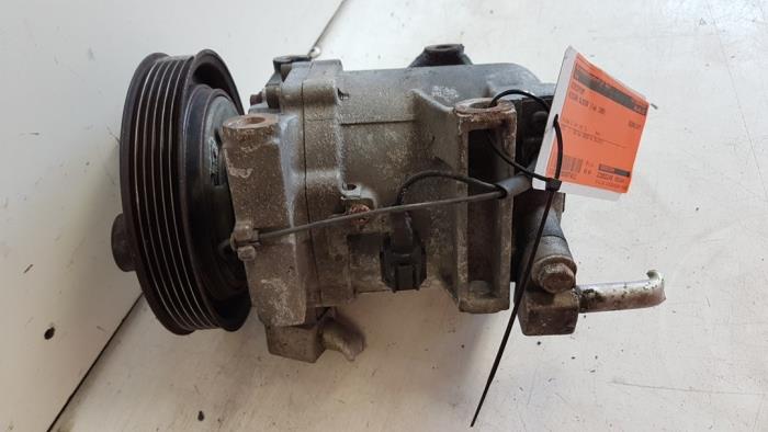 Usagé Pompe clim Nissan Almera (N15) 2.0 GTi 16V Prix € 45,00 Règlement à la marge proposé par Autodemontagebedrijf Smit