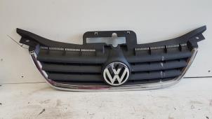 Used Grille Volkswagen Touran (1T1/T2) 1.4 16V TSI 140 Price € 30,00 Margin scheme offered by Autodemontagebedrijf Smit