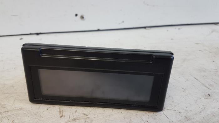 Begagnade Innerdisplay Volvo V50 (MW) 2.4 20V Pris € 20,00 Marginaltabell erbjuds av Autodemontagebedrijf Smit