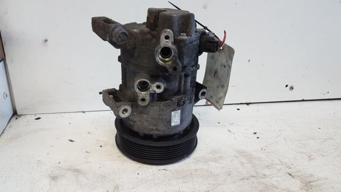 Usagé Pompe clim Toyota Avensis (T25/B1B) 2.0 16V D-4D-F Prix € 95,00 Règlement à la marge proposé par Autodemontagebedrijf Smit
