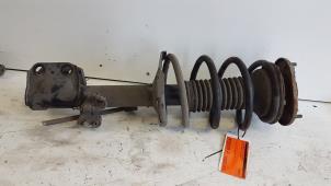 Used Front shock absorber rod, right Toyota Avensis (T25/B1B) 2.0 16V D-4D-F Price € 35,00 Margin scheme offered by Autodemontagebedrijf Smit