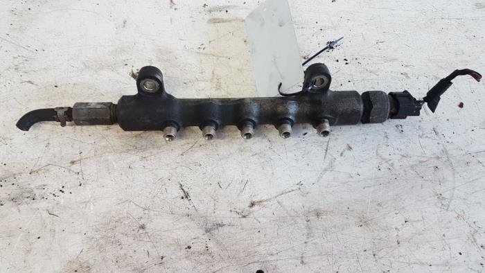 Usagé Système d'injection Toyota Avensis (T25/B1B) 2.0 16V D-4D-F Prix € 30,00 Règlement à la marge proposé par Autodemontagebedrijf Smit