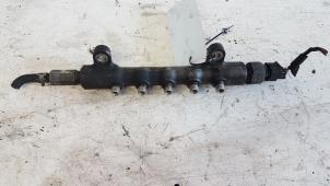 Used Fuel injector nozzle Toyota Avensis (T25/B1B) 2.0 16V D-4D-F Price € 30,00 Margin scheme offered by Autodemontagebedrijf Smit
