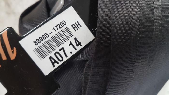 Front seatbelt, right from a Hyundai Matrix 1.6 16V 2006