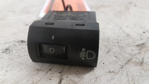 Used AIH headlight switch Kia Picanto (BA) 1.1 12V Price € 5,00 Margin scheme offered by Autodemontagebedrijf Smit