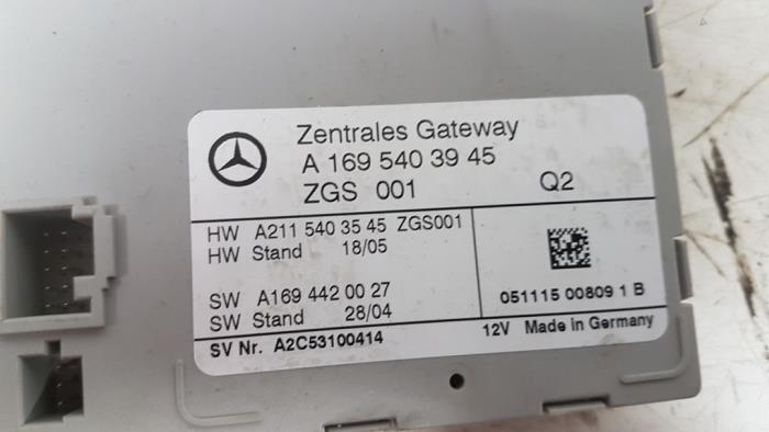 Zündschloss + Steuergerät van een Mercedes-Benz A (W169) 2.0 A-160 CDI 16V 5-Drs. 2006