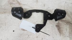 Used Steering wheel switch Mercedes A (W169) 2.0 A-160 CDI 16V 5-Drs. Price € 15,00 Margin scheme offered by Autodemontagebedrijf Smit