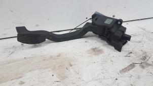 Used Accelerator pedal Lancia Musa 1.4 16V Price € 30,00 Margin scheme offered by Autodemontagebedrijf Smit