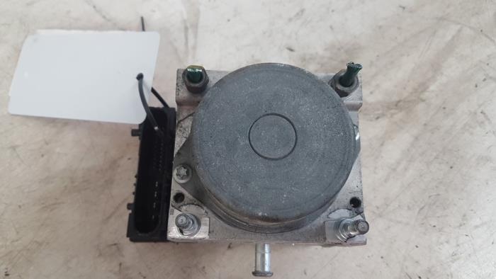 ABS Pumpe Dacia Sandero I (BS), 2008 / 2013 1.4, Fließheck, Benzin, 1.390cc, 55kW (75pk), FWD, K7J710; K7JA7, 2008-06 / 2012-12, BSD4E; BSDAE; BSR4E; BSRAE (Gebraucht)