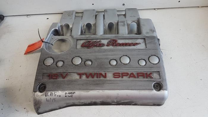 Used Engine cover Alfa Romeo 147 (937) 1.6 Twin Spark 16V Price € 15,00 Margin scheme offered by Autodemontagebedrijf Smit