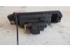 Tailgate handle from a Mercedes-Benz C Combi (S203) 2.2 C-200 CDI 16V 2004
