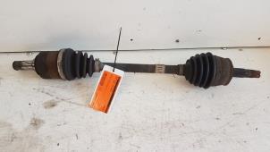 Used Front drive shaft, left Opel Corsa D 1.4 16V Twinport Price € 10,00 Margin scheme offered by Autodemontagebedrijf Smit
