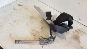 Used Front seatbelt, right Opel Corsa D 1.4 16V Twinport Price € 15,00 Margin scheme offered by Autodemontagebedrijf Smit