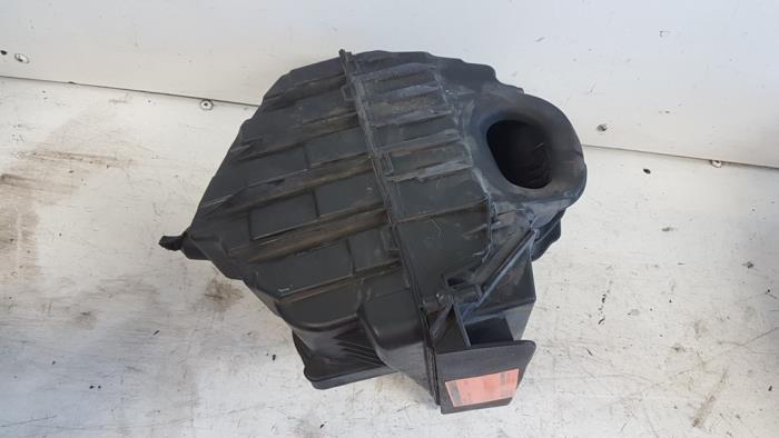 Gebrauchte Luftfiltergehäuse Renault Megane III Grandtour (KZ) 1.5 dCi 110 Preis € 15,00 Margenregelung angeboten von Autodemontagebedrijf Smit
