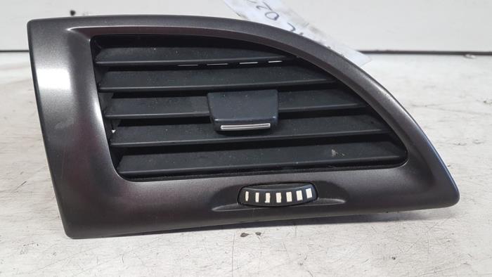 Renault Megane III Grandtour (KZ) 1.5 dCi 110 Dashboard vents stock