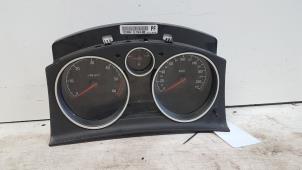 Used Instrument panel Opel Astra H SW (L35) 1.9 CDTi 120 Price € 35,00 Margin scheme offered by Autodemontagebedrijf Smit