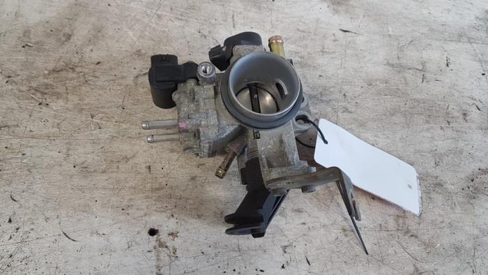 Gebrauchte Drosselklappengehäuse Toyota Yaris (P1) 1.3 16V VVT-i Preis € 45,00 Margenregelung angeboten von Autodemontagebedrijf Smit