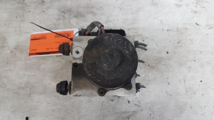 Begagnade ABS-pump Mitsubishi Galant (EA/EC) 2.5 V6 24V Pris € 25,00 Marginaltabell erbjuds av Autodemontagebedrijf Smit