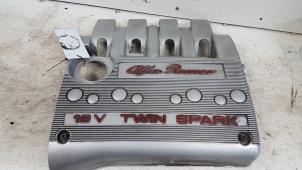 Używane Pokrywa silnika Alfa Romeo 156 (932) 1.8 Twin Spark 16V Cena € 25,00 Procedura marży oferowane przez Autodemontagebedrijf Smit