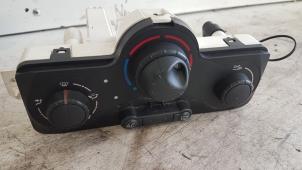 Used Heater control panel Renault Clio III (BR/CR) 1.4 16V Price € 10,00 Margin scheme offered by Autodemontagebedrijf Smit