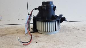 Used Heating and ventilation fan motor Opel Astra H (L48) 1.6 16V Twinport Price € 15,00 Margin scheme offered by Autodemontagebedrijf Smit