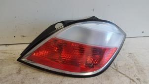 Used Taillight, right Opel Astra H (L48) 1.6 16V Twinport Price € 15,00 Margin scheme offered by Autodemontagebedrijf Smit