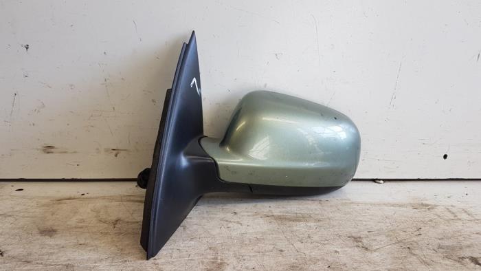 Wing mirror, left from a Volkswagen Lupo (6X1) 1.4 16V 75 2004