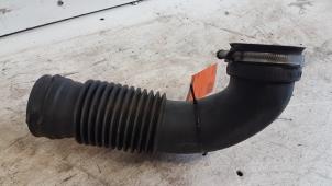 Used Air intake hose Peugeot 607 (9D/U) 2.7 HDi V6 24V Price on request offered by Autodemontagebedrijf Smit