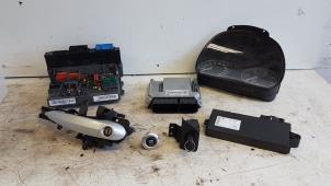 Used Ignition lock + computer BMW 1 serie (E81) 118d 16V Price on request offered by Autodemontagebedrijf Smit