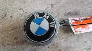Used Tailgate handle BMW 1 serie (E81) 118d 16V Price € 15,00 Margin scheme offered by Autodemontagebedrijf Smit