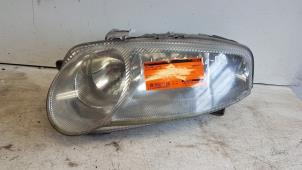Used Headlight, left Alfa Romeo 147 (937) 1.6 HP Twin Spark 16V Price € 25,00 Margin scheme offered by Autodemontagebedrijf Smit