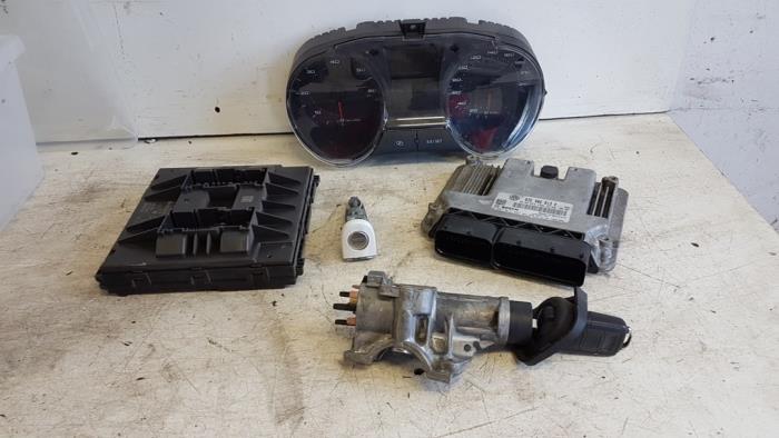 Used Ignition lock + computer Seat Ibiza IV SC (6J1) 1.9 TDI 105 Price on request offered by Autodemontagebedrijf Smit