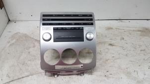Usados Reproductor de CD y radio Mazda 5 (CR19) 2.0i 16V Precio de solicitud ofrecido por Autodemontagebedrijf Smit