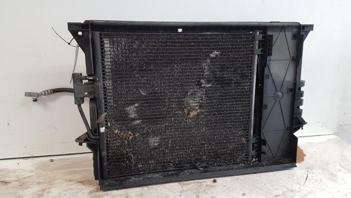 Begagnade AC-radiator BMW 5 serie Touring (E39) 528i 24V Pris € 50,00 Marginaltabell erbjuds av Autodemontagebedrijf Smit