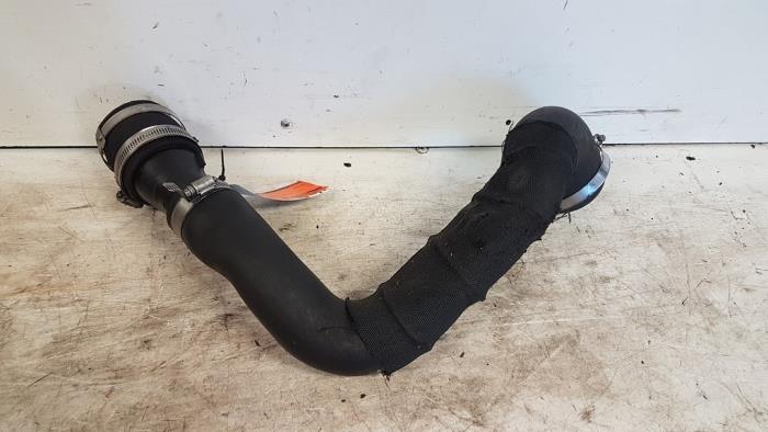 Gebrauchte Intercooler Schlauch Ford Focus 3 ST 2.0 ST EcoBoost 16V Preis € 25,00 Margenregelung angeboten von Autodemontagebedrijf Smit