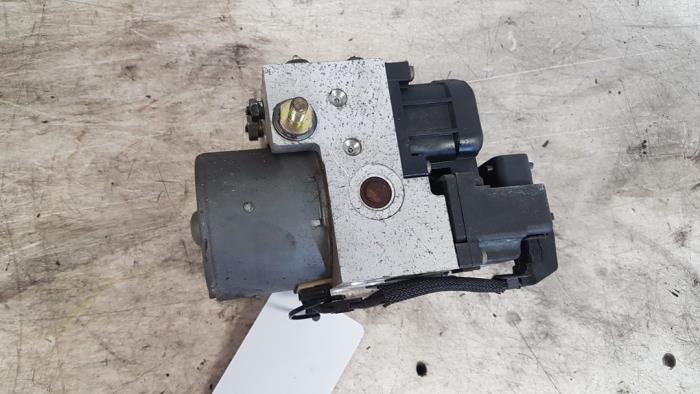 Usagé Bloc ABS Alfa Romeo 146 (930B) 1.4 Twin Spark 16V Prix € 45,00 Règlement à la marge proposé par Autodemontagebedrijf Smit