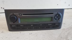 Gebrauchte Radio CD Spieler Fiat Grande Punto (199) 1.4 Preis € 35,00 Margenregelung angeboten von Autodemontagebedrijf Smit