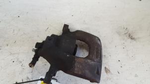 Used Front brake calliper, right Peugeot 107 1.0 12V Price € 10,00 Margin scheme offered by Autodemontagebedrijf Smit